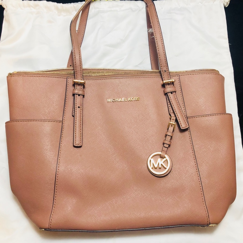 Micheal Kors Jet Setter